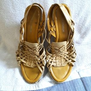 - Enzo Angiolini Cork Wedge Huarache Sandal 7.5-8